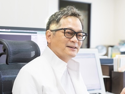 こん整形外科クリニック院長